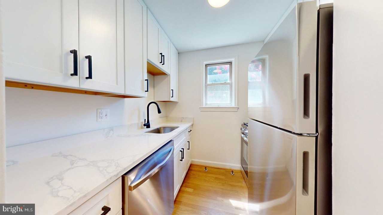1210 N Kenilworth St #8 - Photo 7 of 14