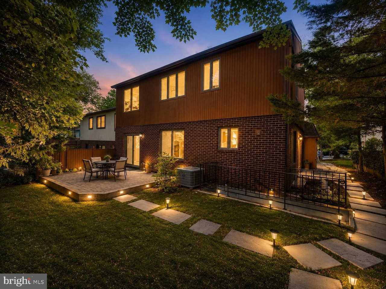 3615 Devilwood Ct - Photo 2 of 8
