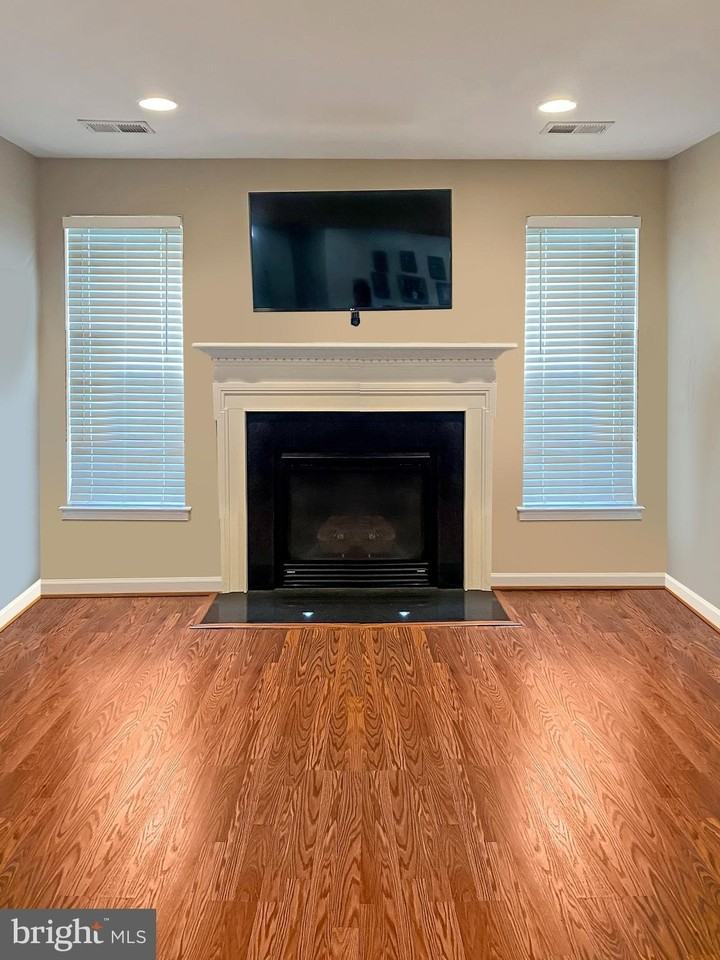 106 Pittman Ct - Photo 5 of 13
