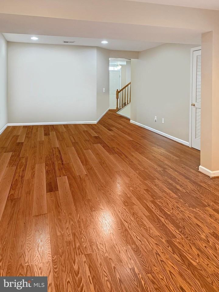 106 Pittman Ct - Photo 6 of 13