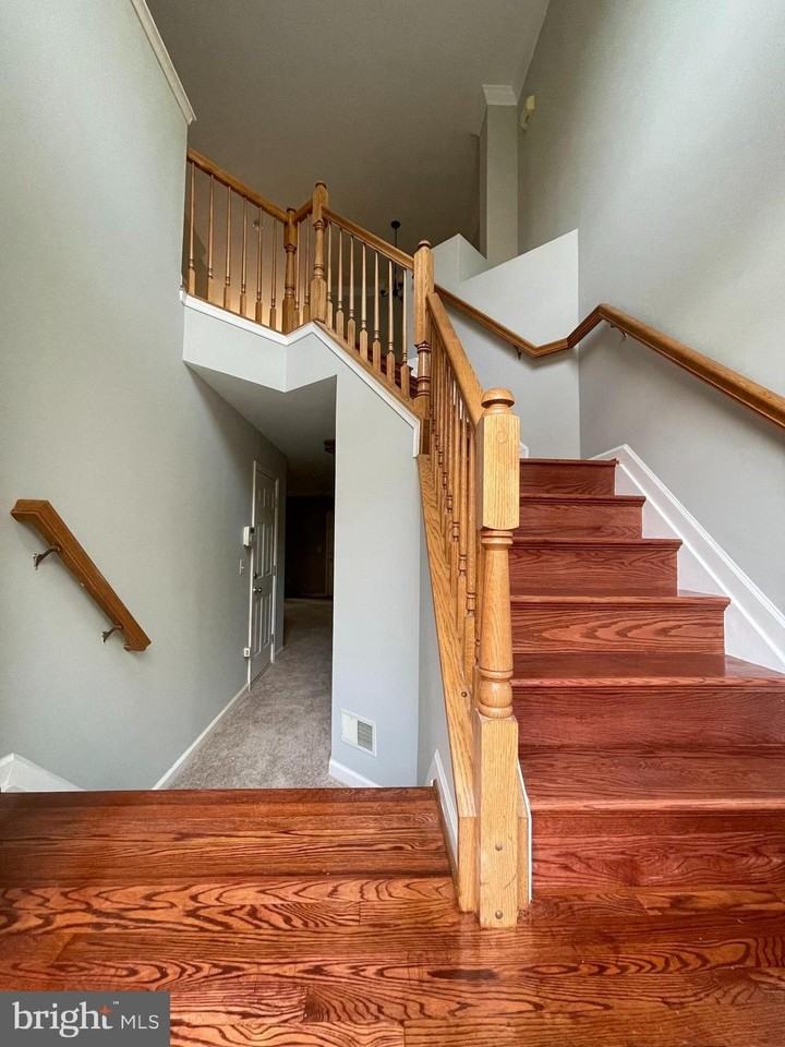 4106 Hazelwood Ct - Photo 2 of 25