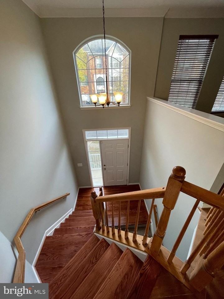 4106 Hazelwood Ct - Photo 3 of 25