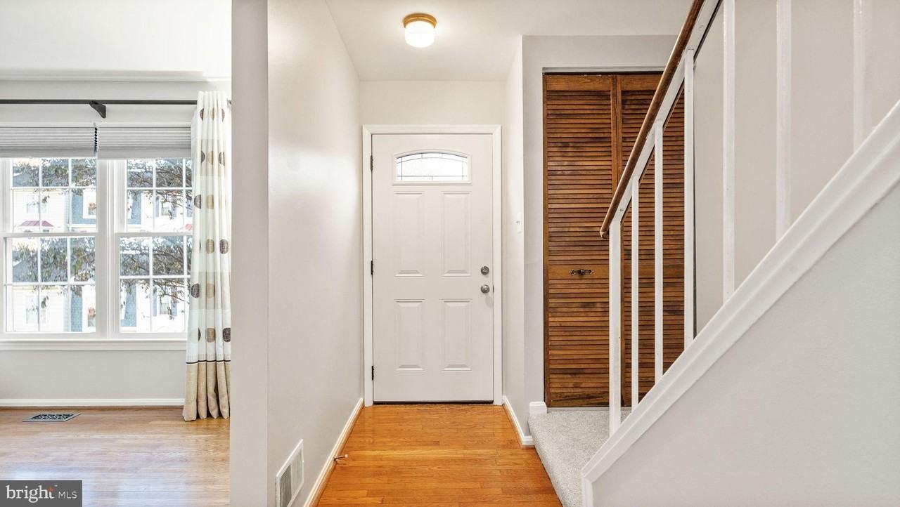 4453 Holly Ave - Photo 4 of 49