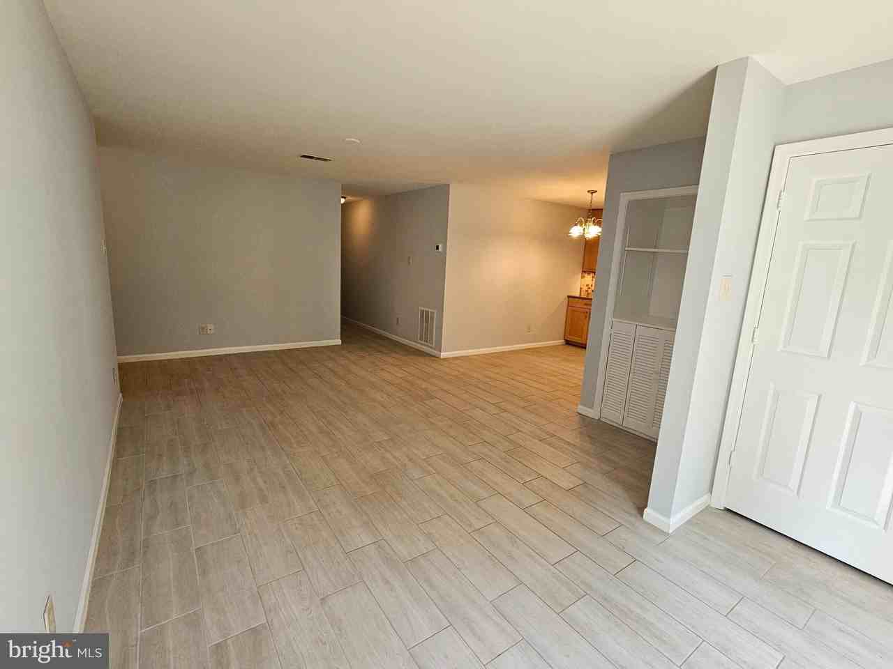 12109 Greenway Ct #101 - Photo 6 of 11