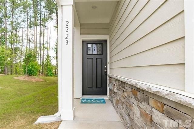 2223 Chattering Lory Ln - Photo 3 of 49