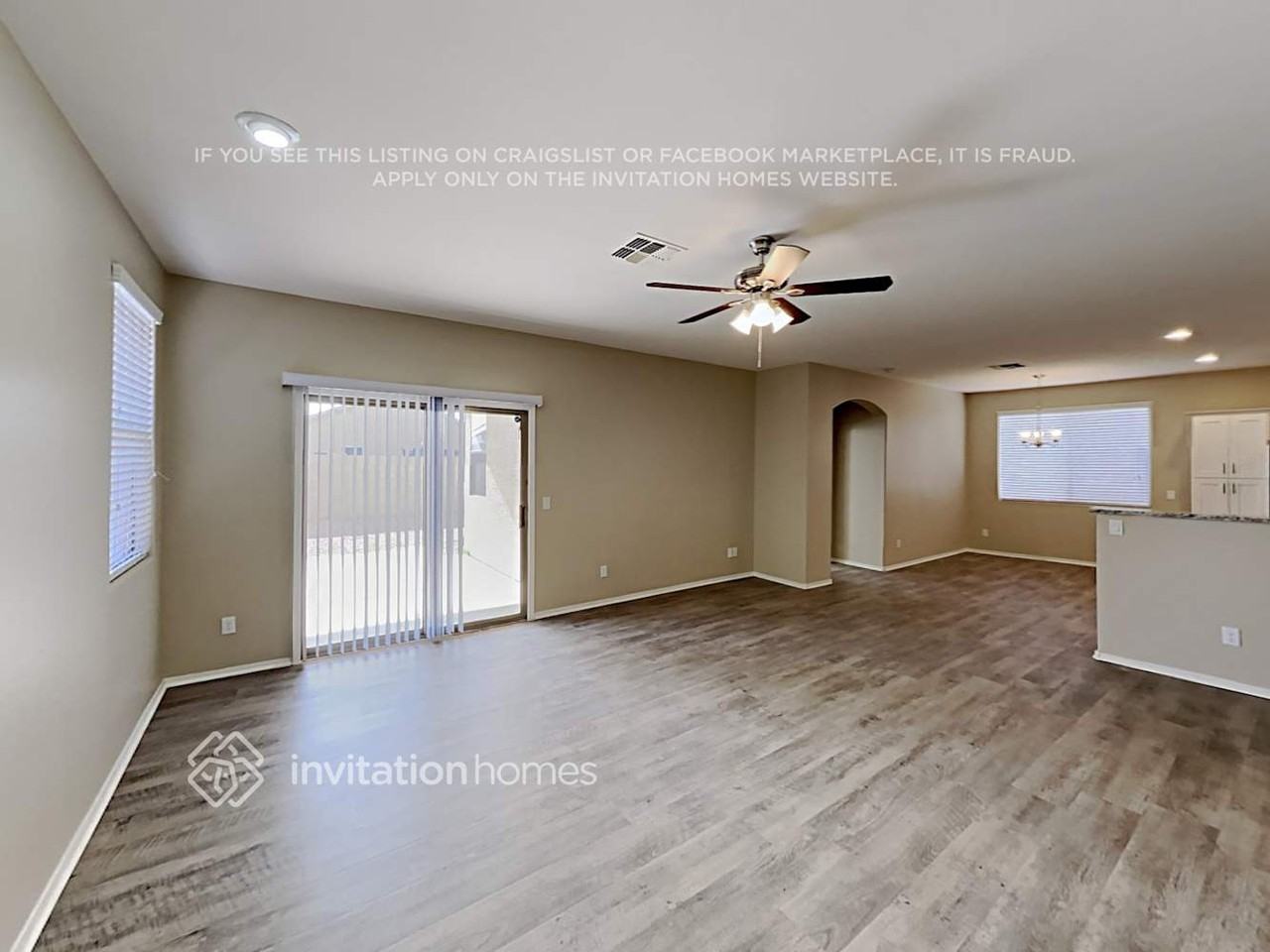 12511 W Campina Dr - Photo 3 of 14