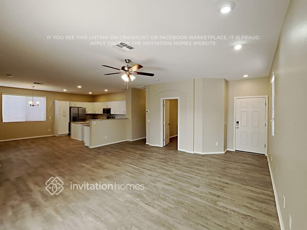 12511 W Campina Dr - Photo 4 of 14