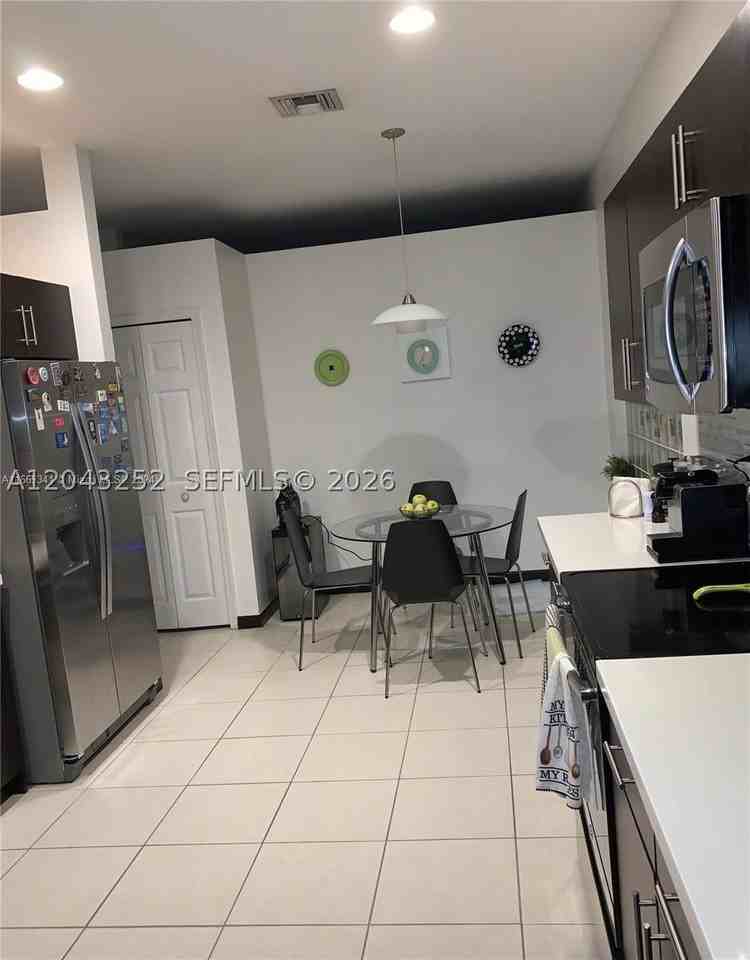 4729 Nw 120th Dr #4729 - Photo 3 of 11