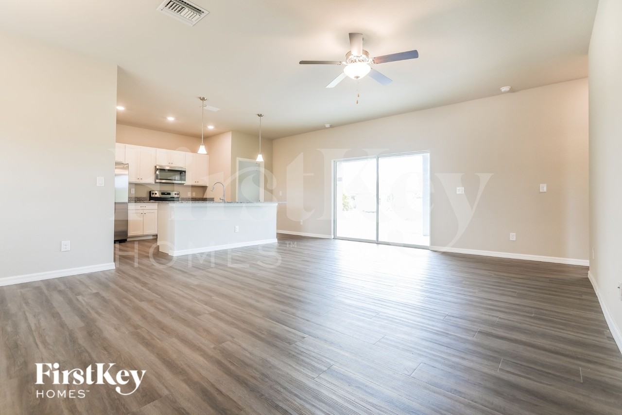 12873 Xavier Ave - Photo 2 of 17