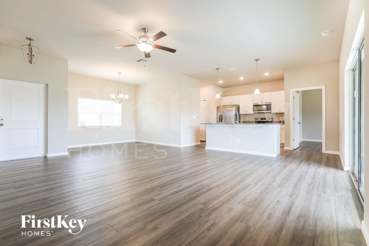 12873 Xavier Ave - Photo 3 of 17