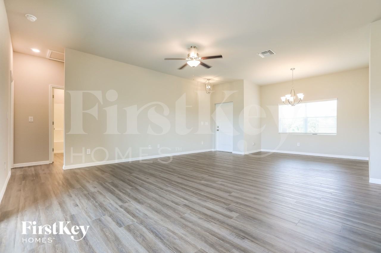 12873 Xavier Ave - Photo 4 of 17