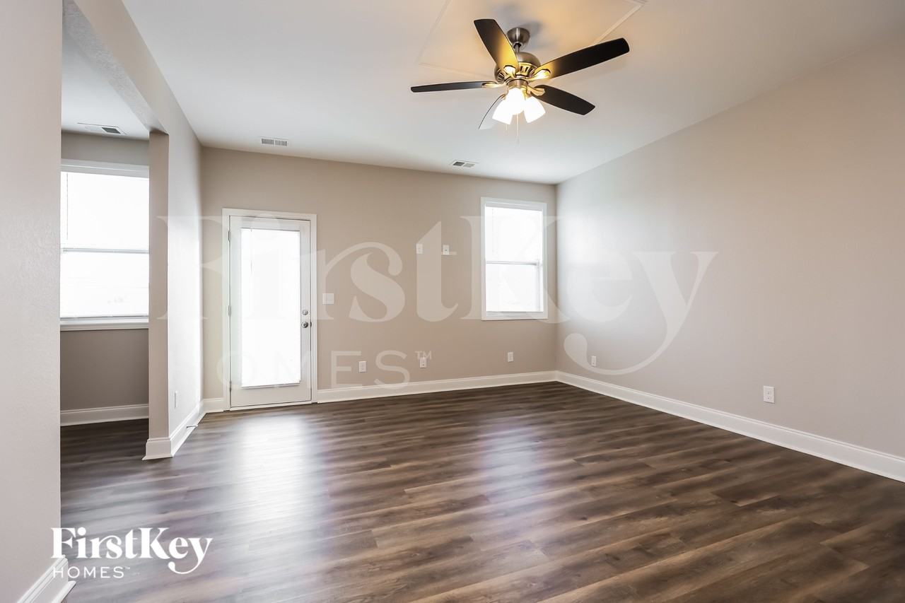1238 Catawba Way - Photo 2 of 15