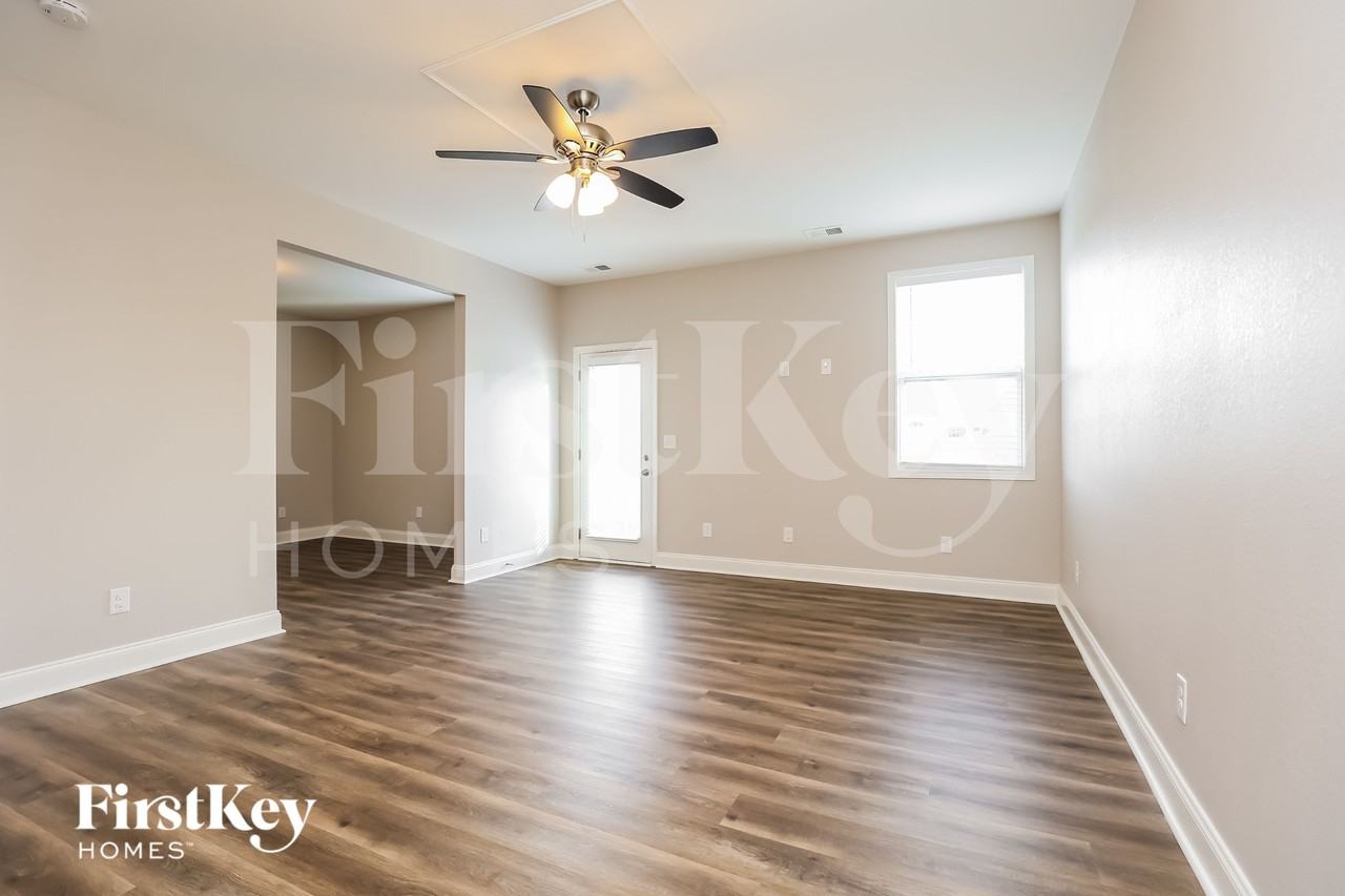 1238 Catawba Way - Photo 3 of 15
