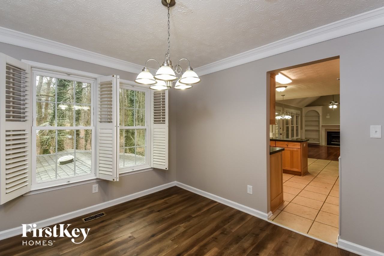 4018 Watkins Glen Dr - Photo 5 of 15