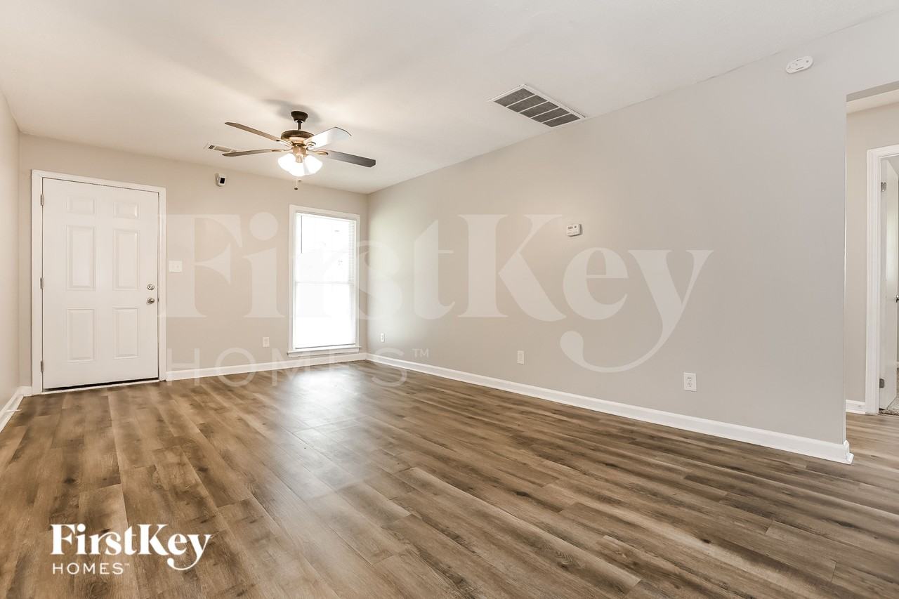 1910 Brownsville Rd #2 - Photo 3 of 19