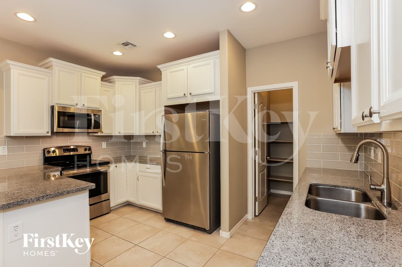 29079 N 124th Dr - Photo 6 of 15