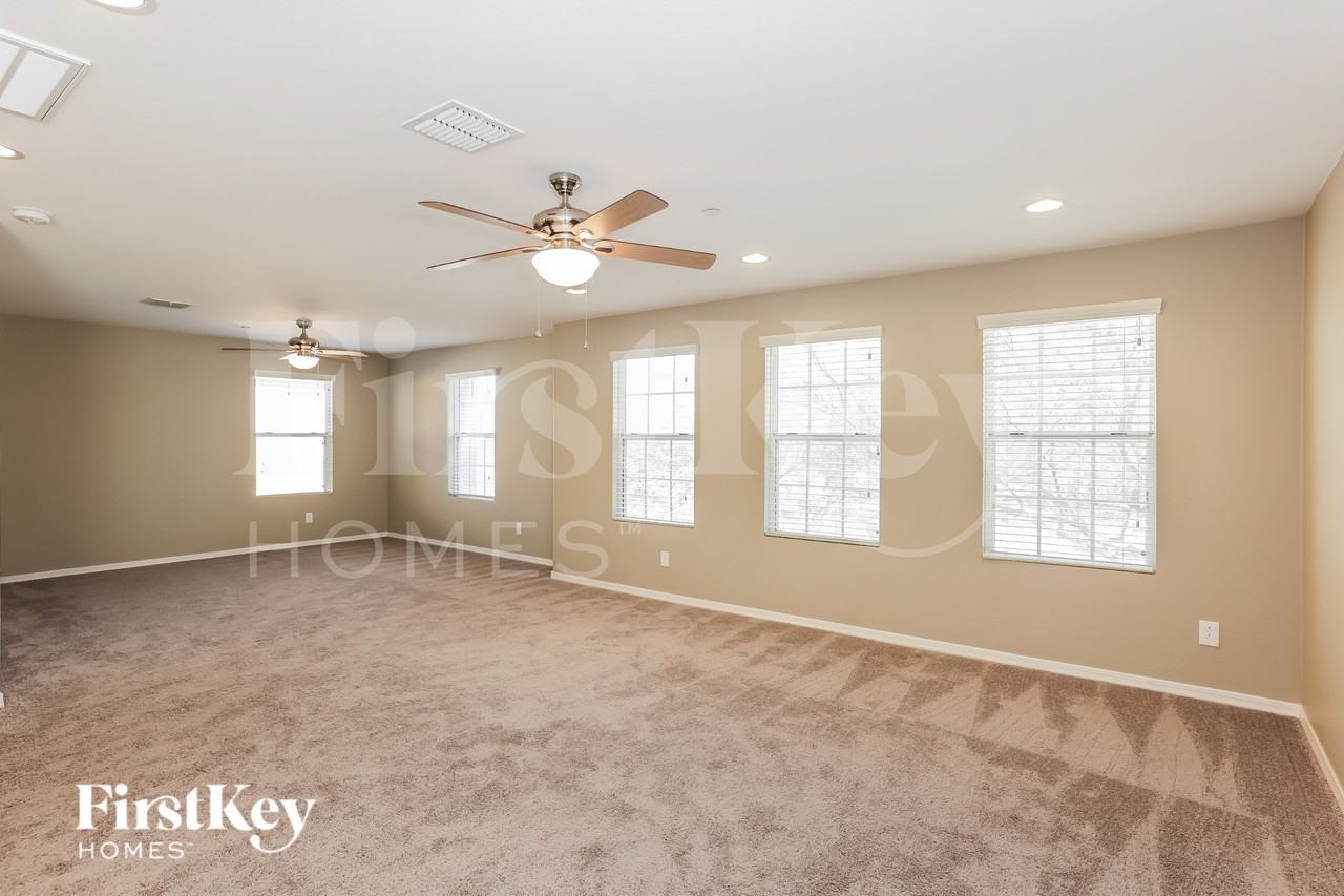 29079 N 124th Dr - Photo 7 of 15