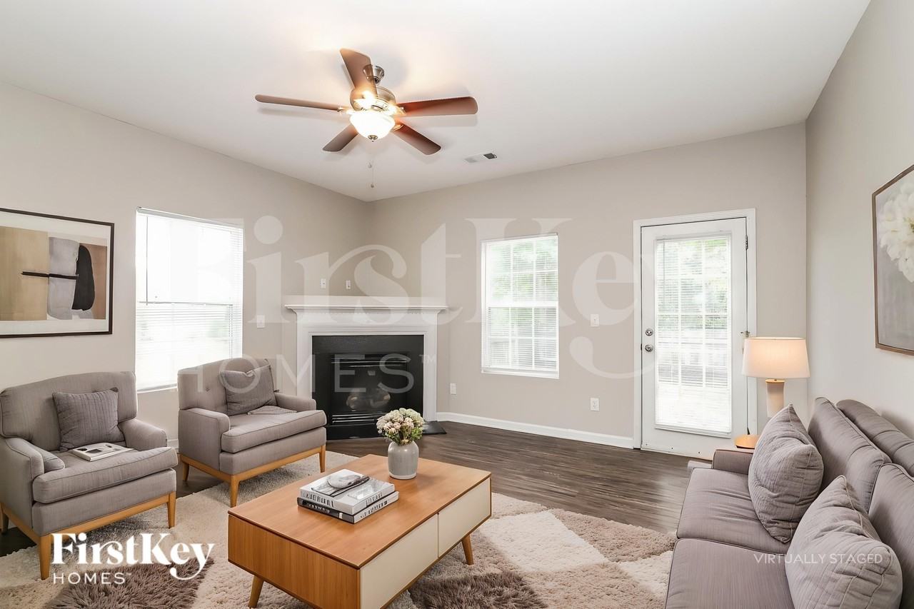 4630 Lauren Woods Ct - Photo 5 of 19