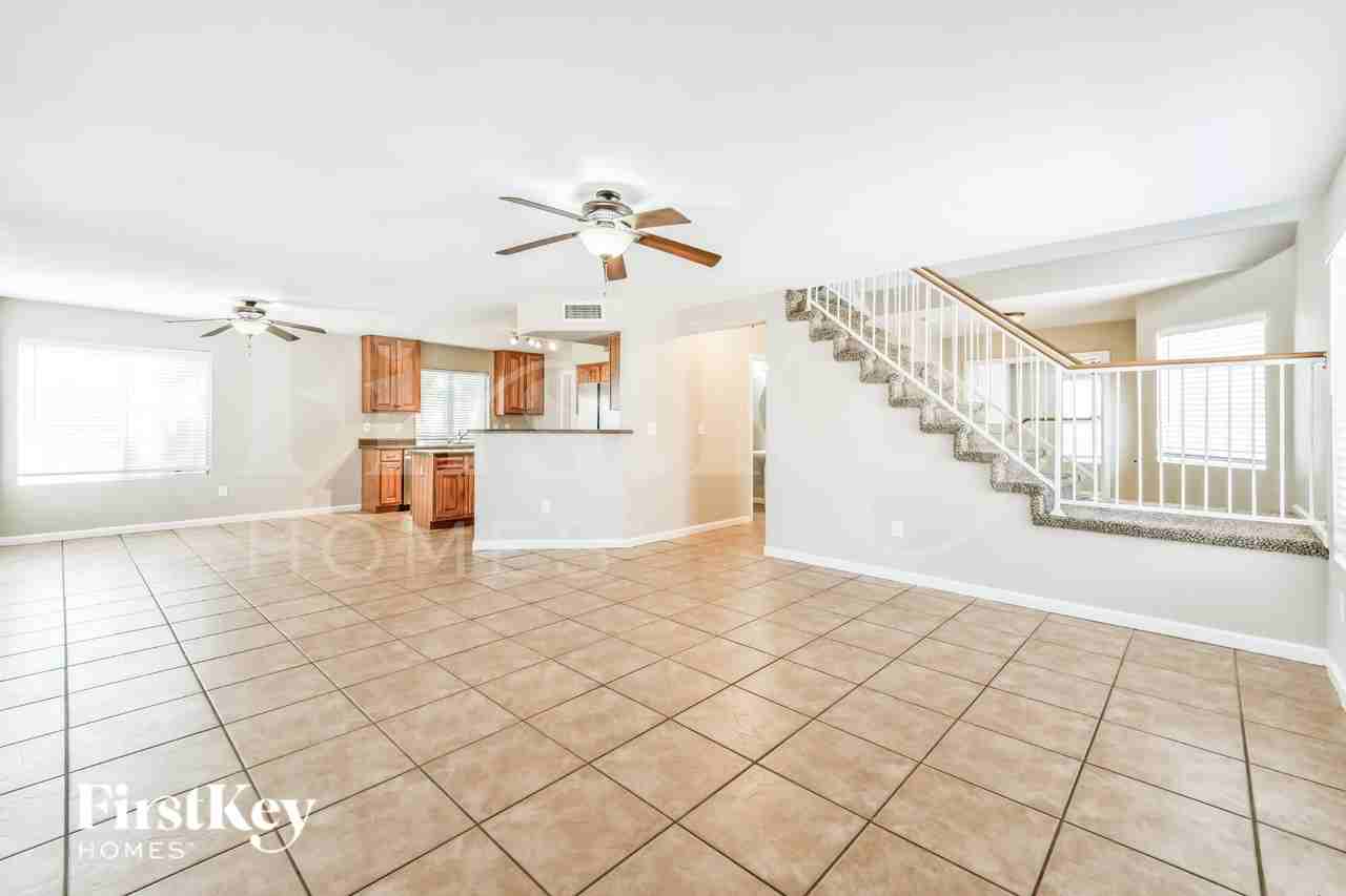 848 E Morelos St - Photo 2 of 19