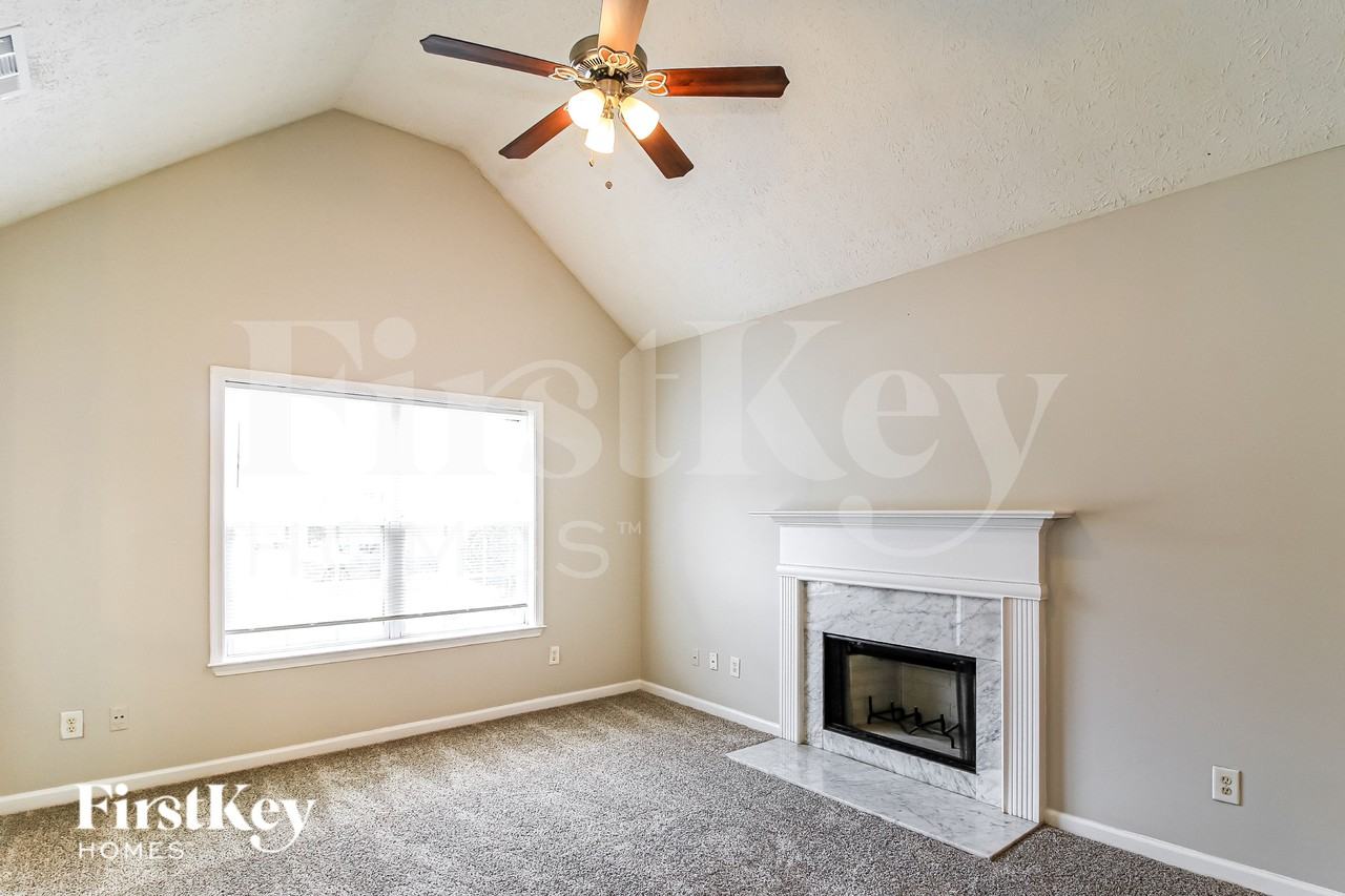 8012 Mustang Ln - Photo 3 of 19