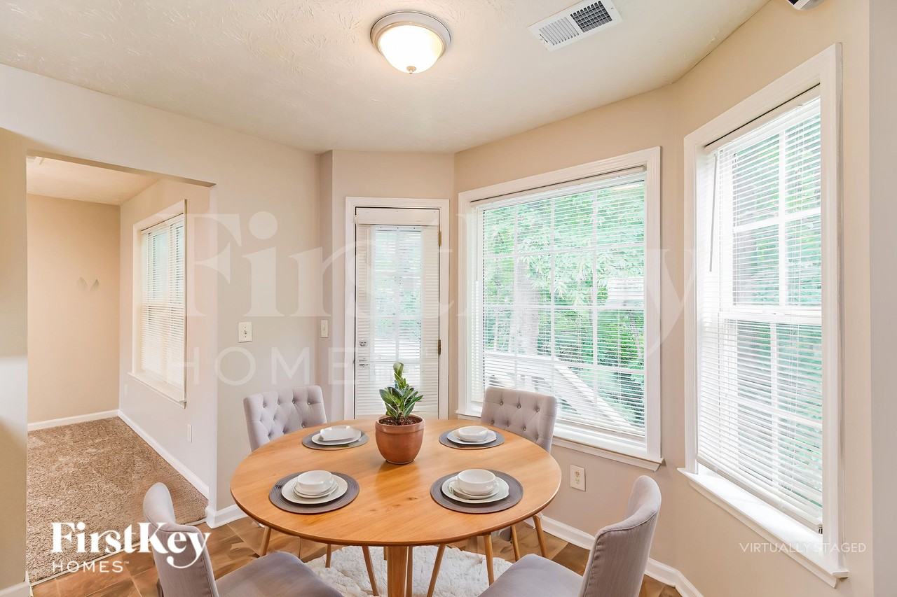 8012 Mustang Ln - Photo 6 of 19