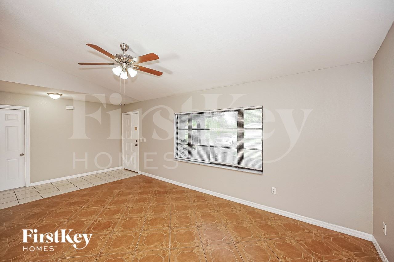 522 Beal St Nw - Photo 4 of 19