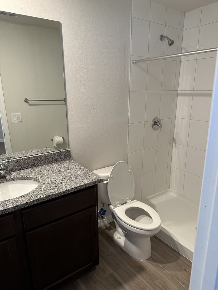 2232 Sulstone Dr - Photo 4 of 17