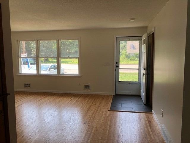 1428 Long Pond Rd - Photo 2 of 28