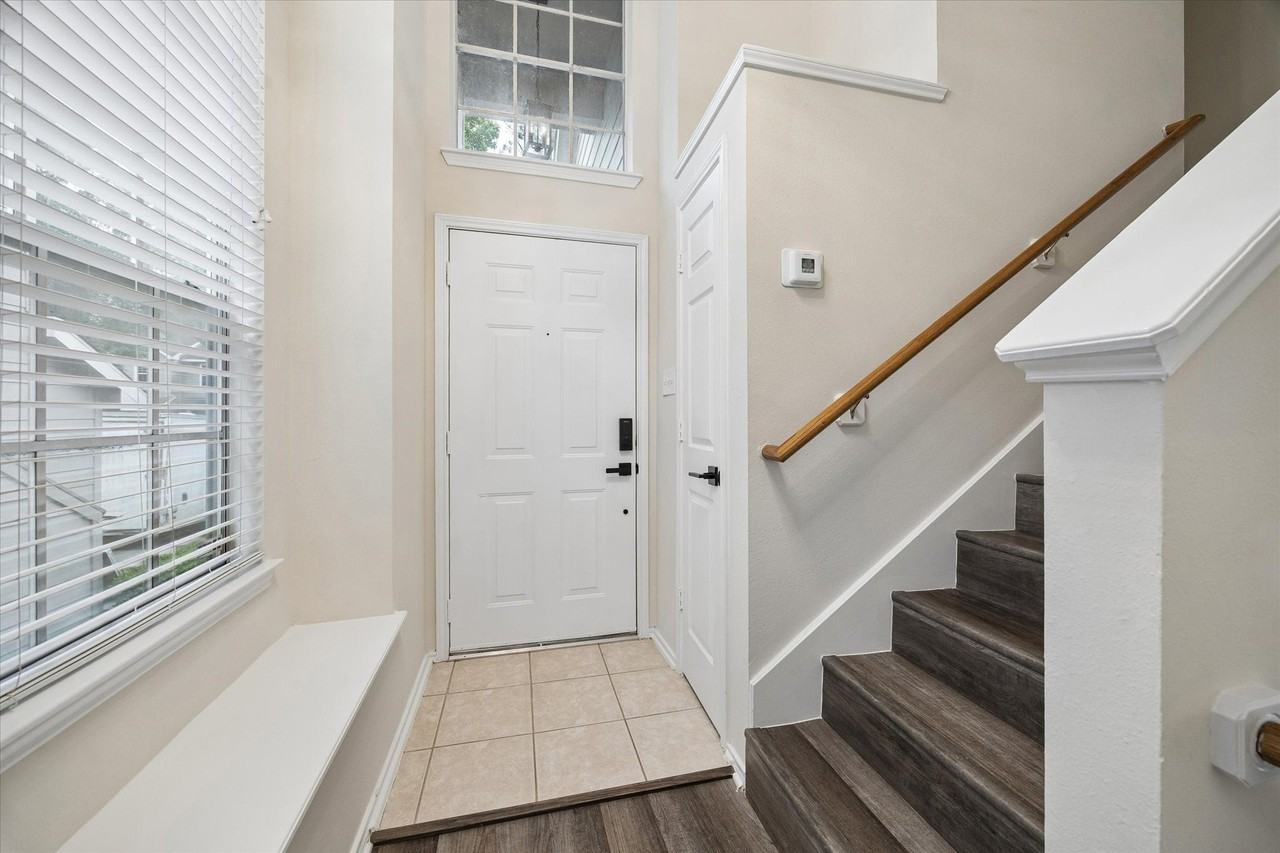 7 Wineberry Pl - Photo 3 of 28