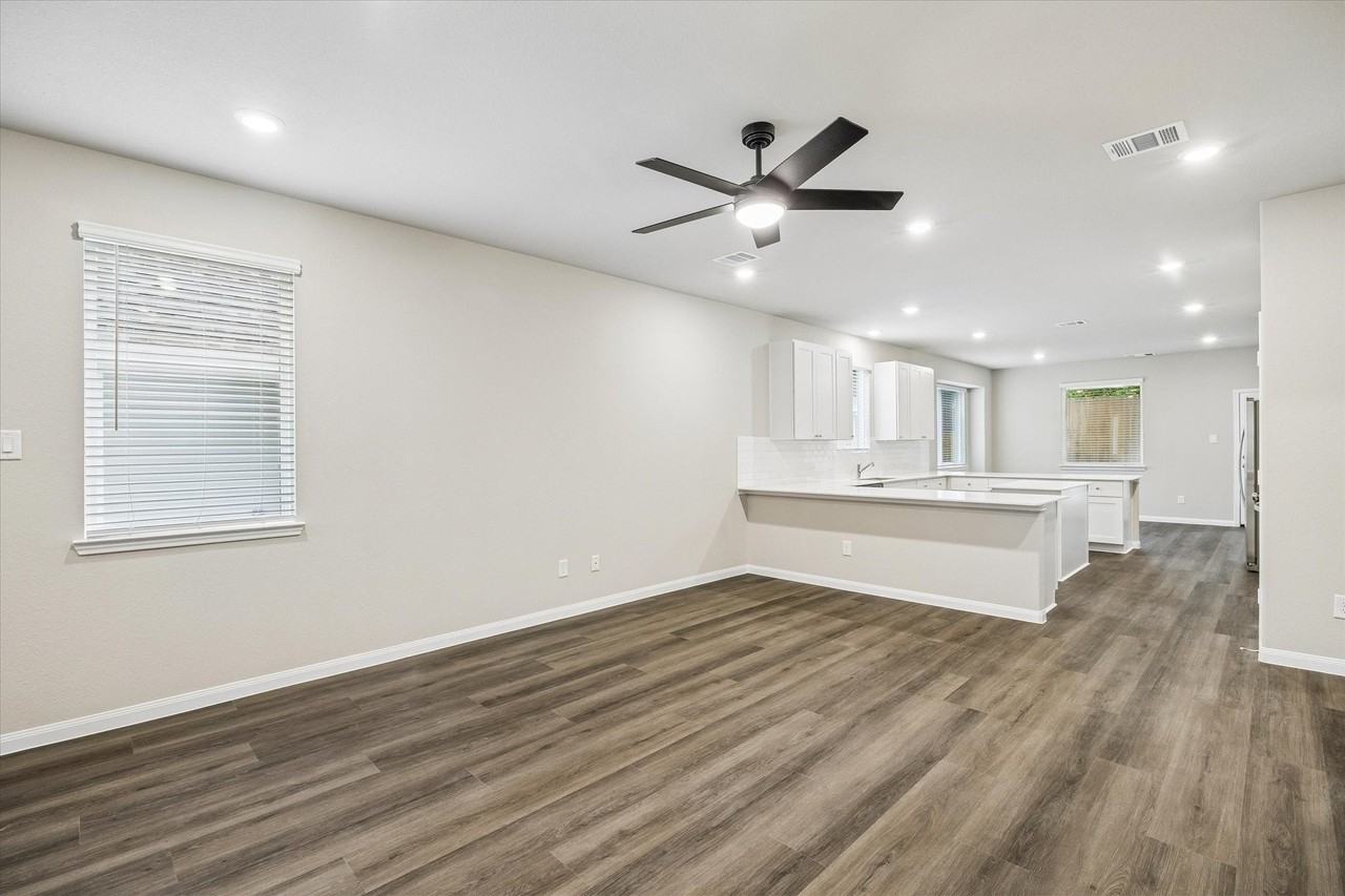 13520 Sauger Ct - Photo 4 of 33