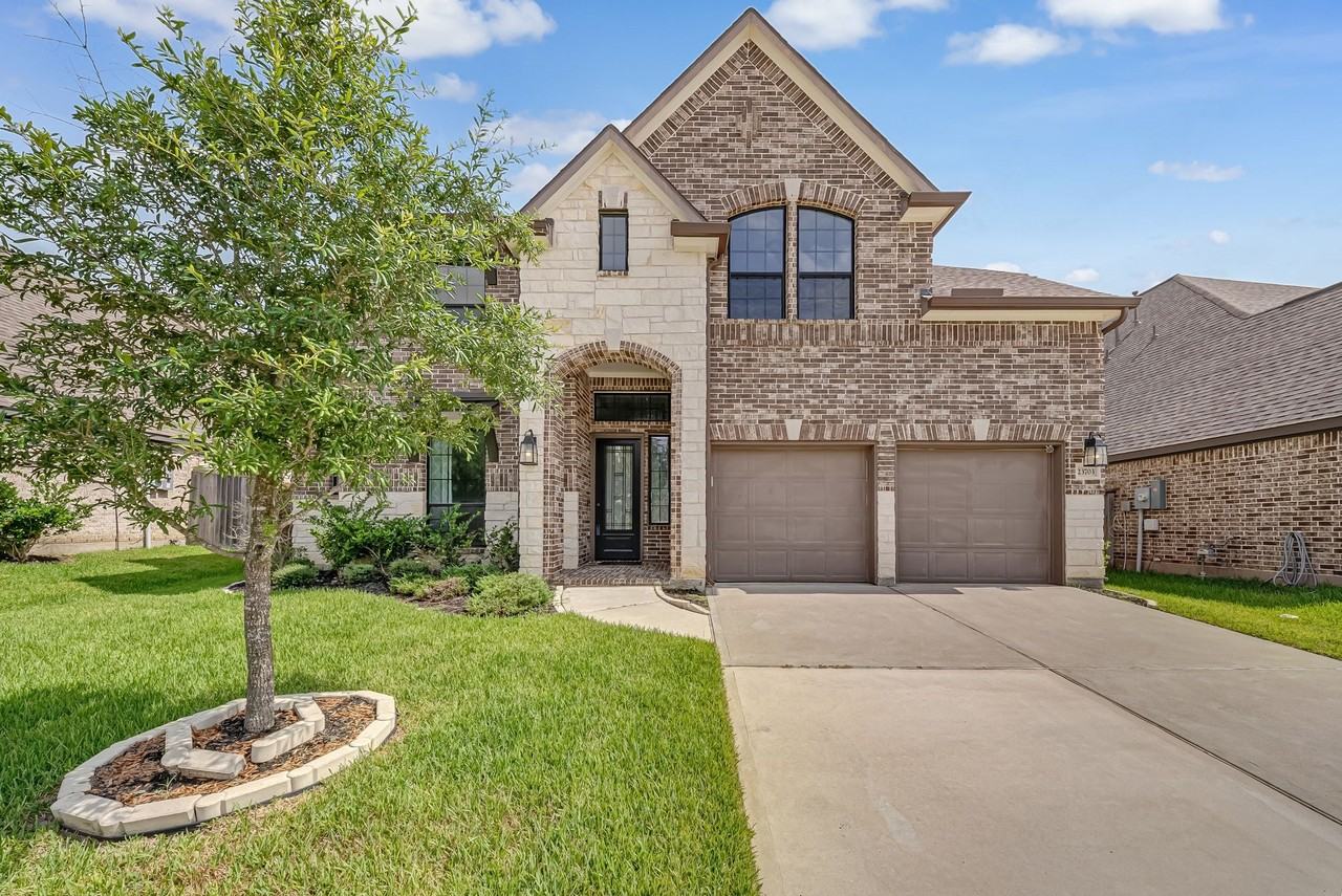 23703 Crossworth Dr - Photo 2 of 24