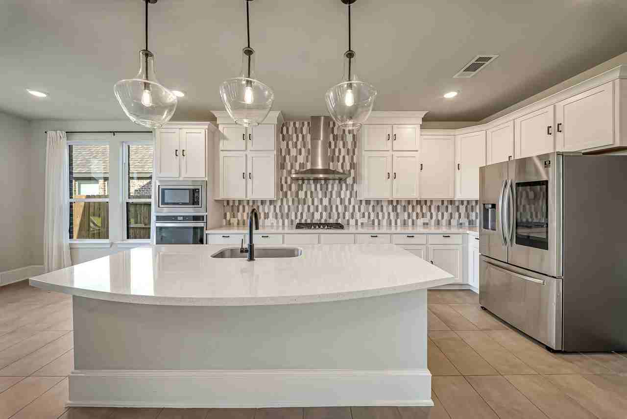 23703 Crossworth Dr - Photo 7 of 24