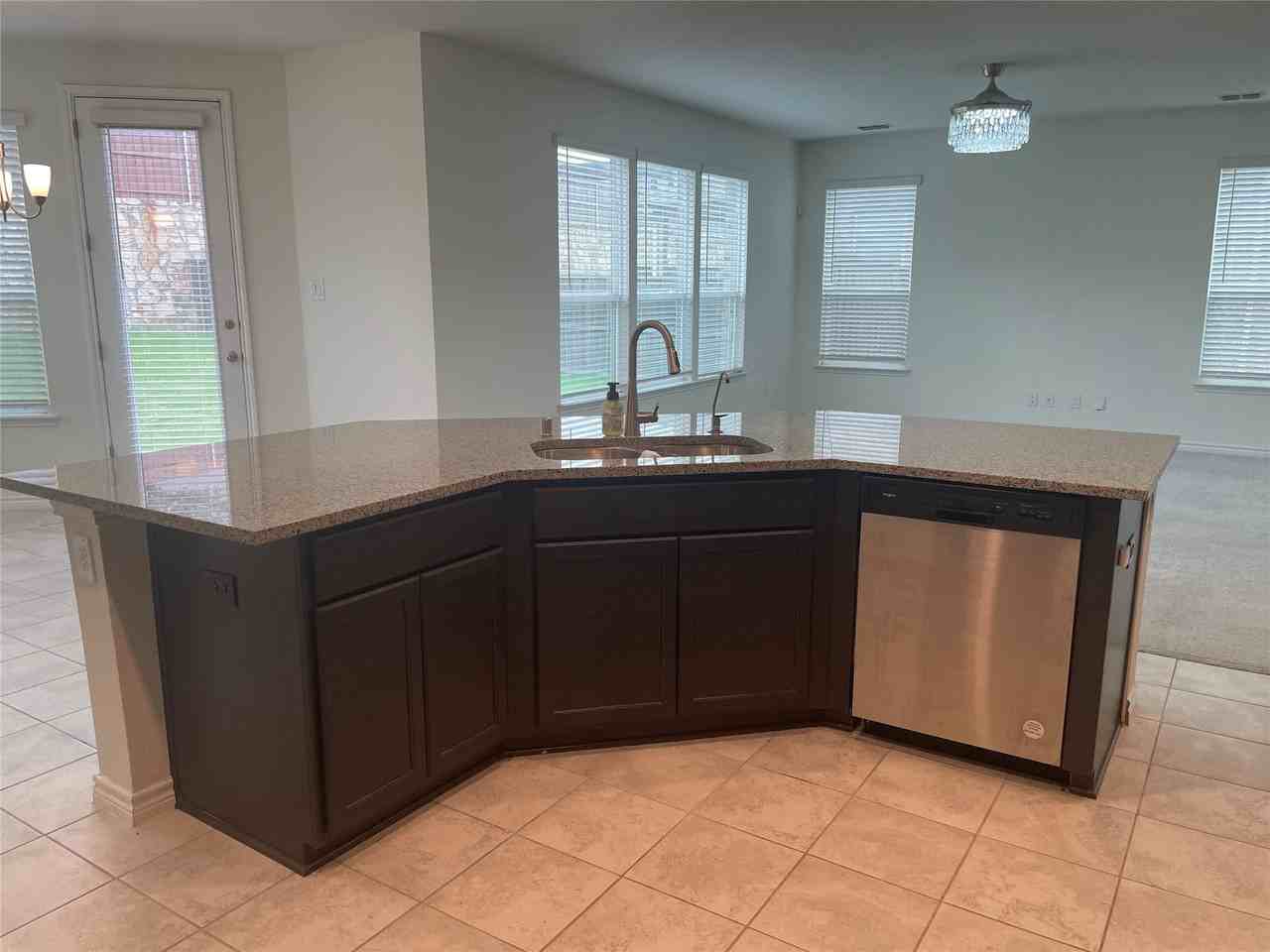 8921 Bison Creek Dr - Photo 5 of 27