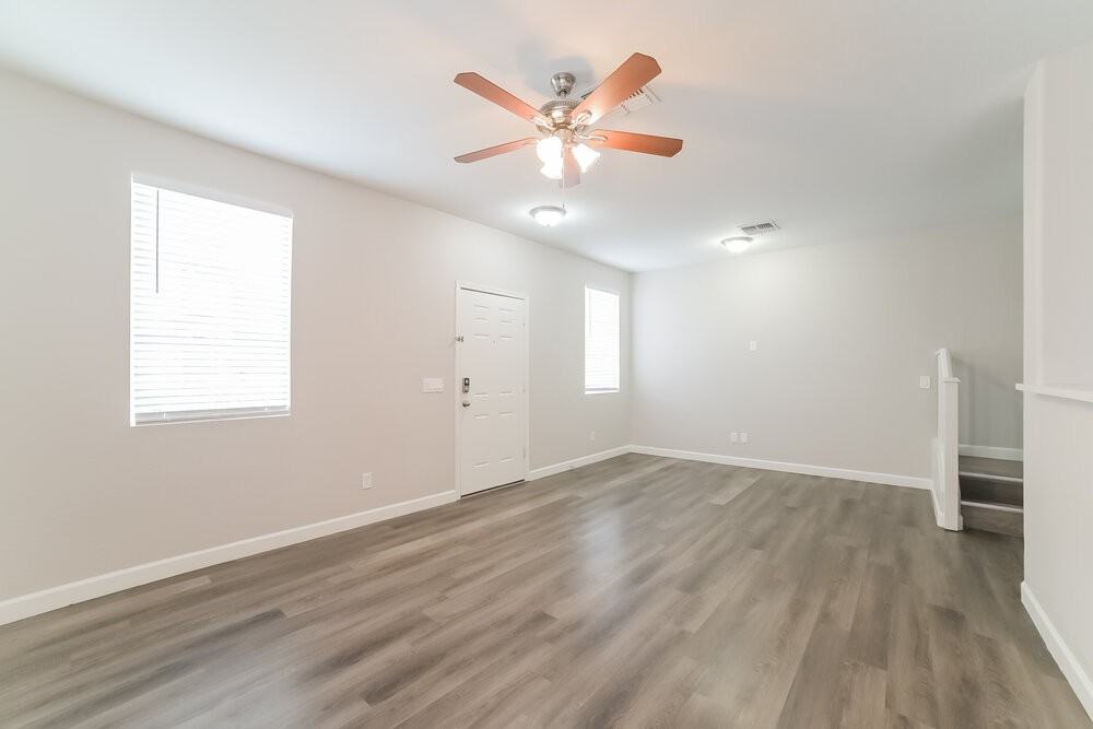5157 W Warner St - Photo 5 of 17