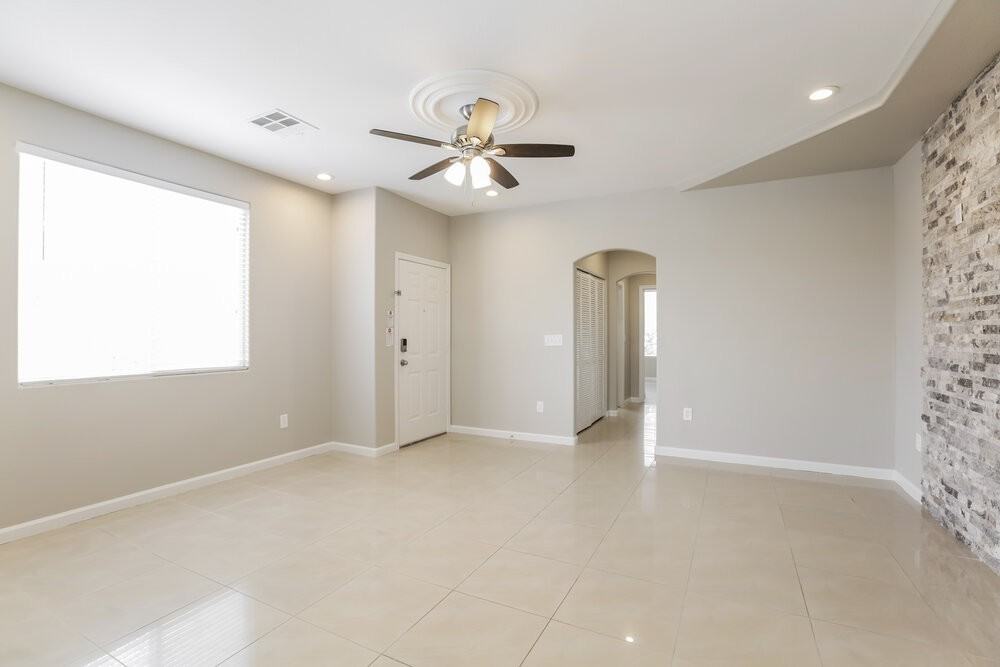 8139 Ficus Dr - Photo 3 of 16