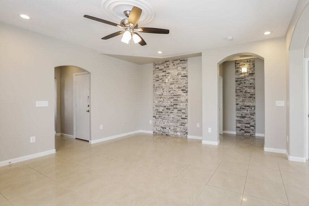 8139 Ficus Dr - Photo 4 of 16