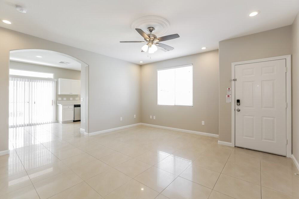 8139 Ficus Dr - Photo 5 of 16