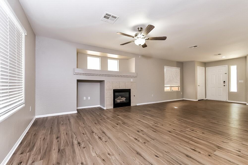 9896 Erins Grove Ct - Photo 5 of 17
