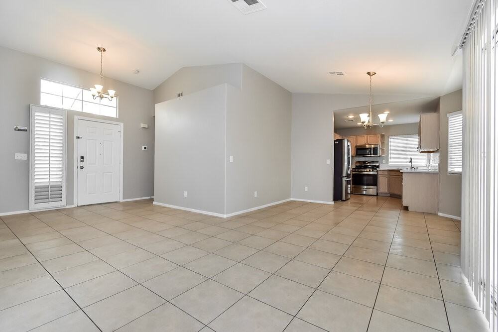 5828 Meadow Dale Dr - Photo 4 of 16