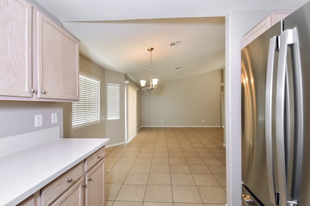 5828 Meadow Dale Dr - Photo 7 of 16