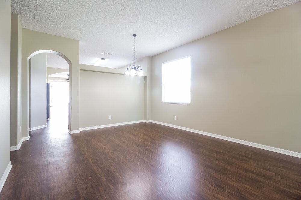 120 Portstewart Dr - Photo 2 of 14