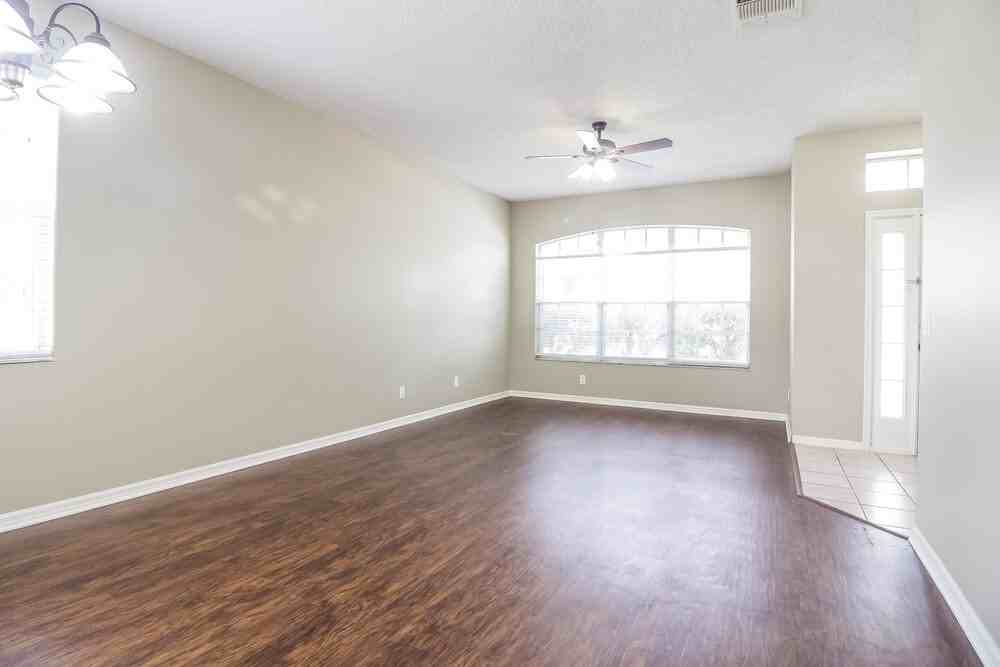 120 Portstewart Dr - Photo 3 of 14