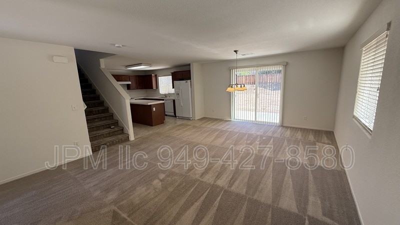 330 Bulluno Dr - Photo 3 of 17