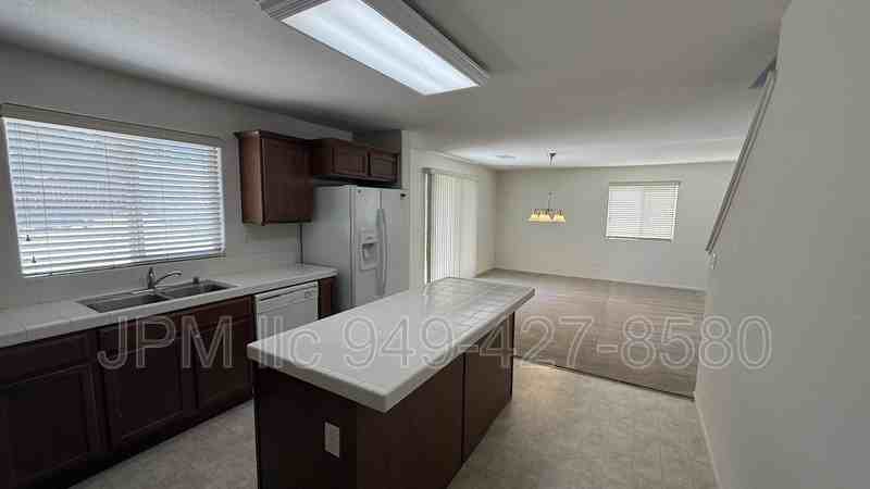 330 Bulluno Dr - Photo 5 of 17