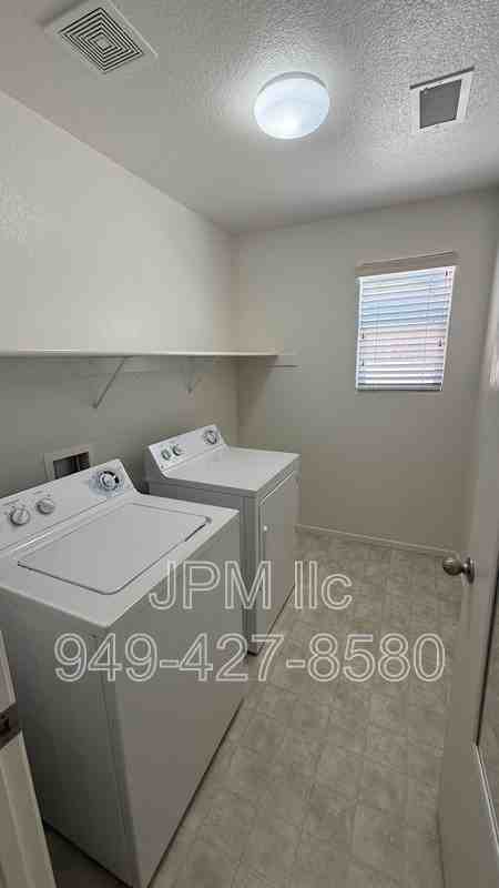 330 Bulluno Dr - Photo 7 of 17