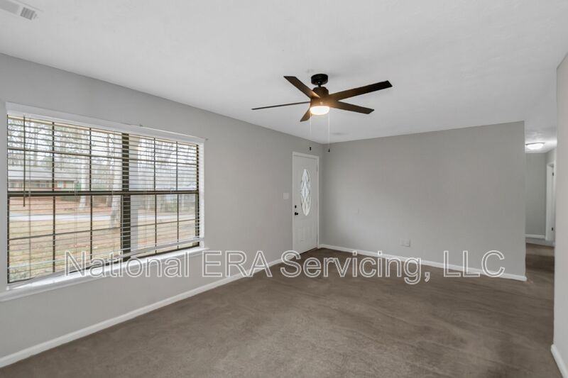 321 Summerwood Ln - Photo 7 of 30