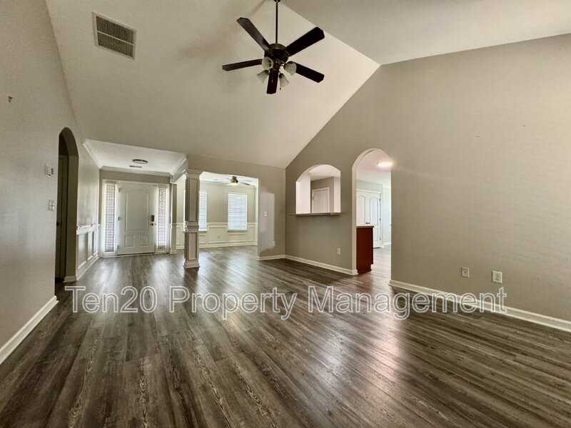 400 Gwynnes Way - Photo 2 of 29