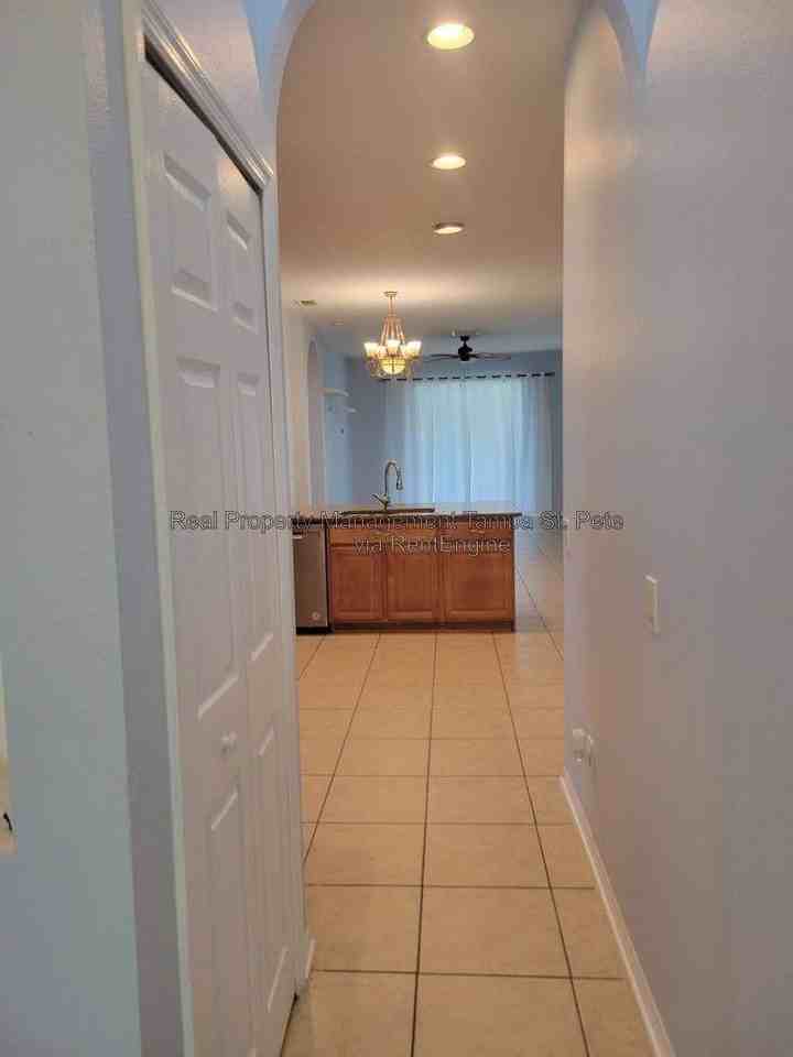 30541 Norseman Pl - Photo 2 of 10