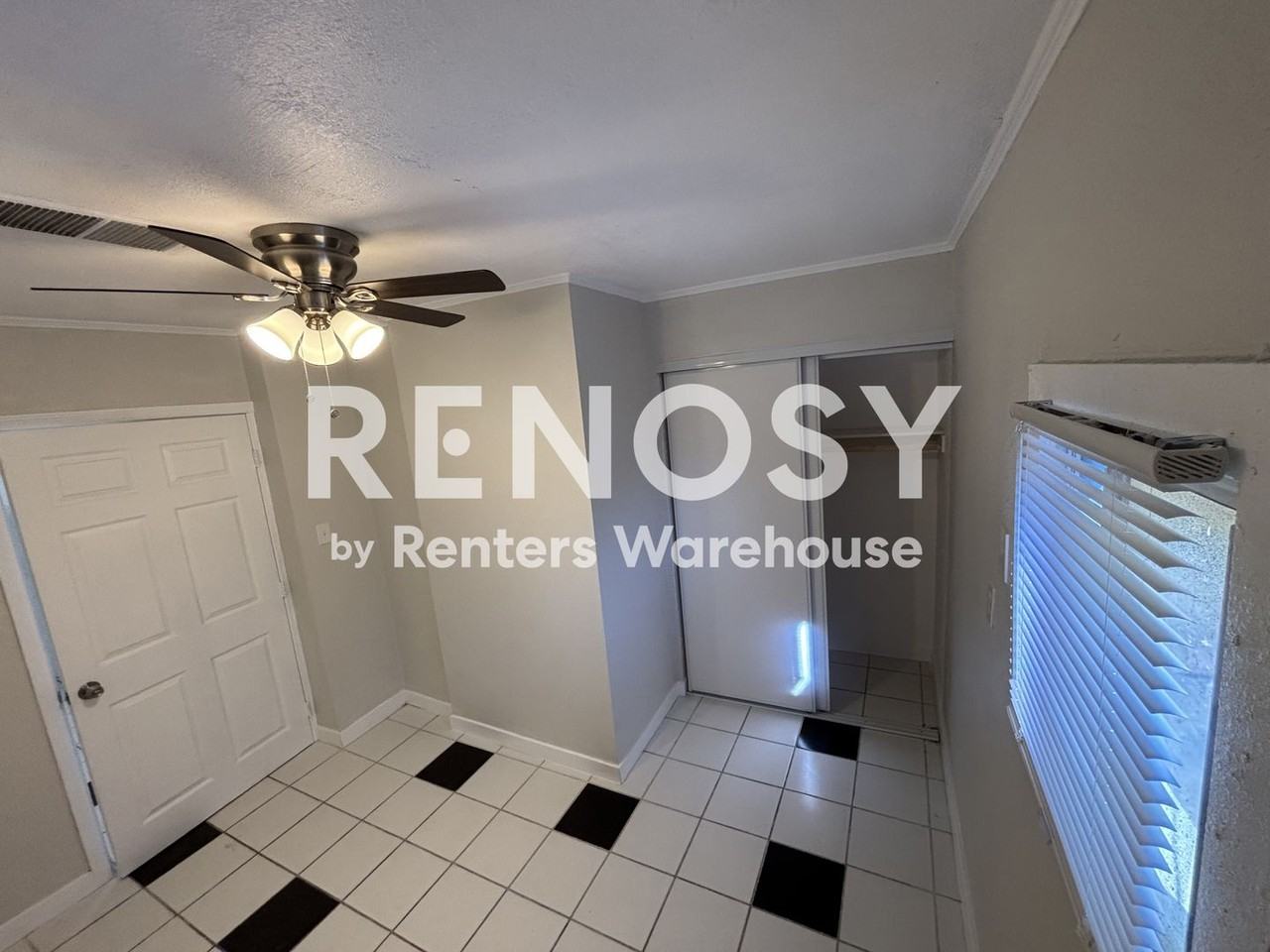 2818 W Heatherbrae Dr - Photo 4 of 46