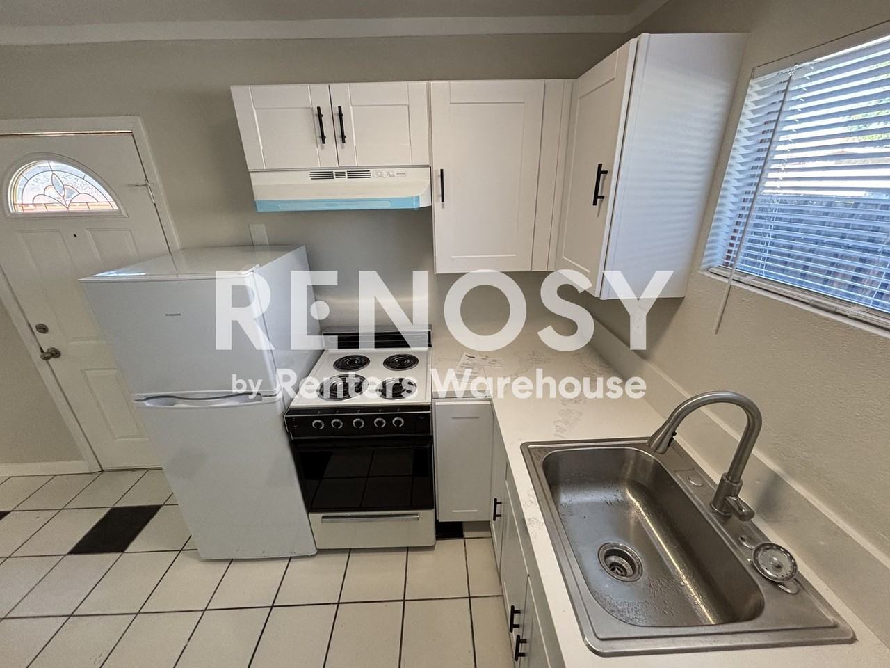 2818 W Heatherbrae Dr - Photo 5 of 46